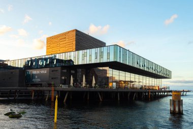 Kopenhag 'da. Danimarka. On iki. Eylül. 2021 yılı. Güzel manzara Ofelia Plads on the Sunset. Kopenhag Danimarka Çağdaş Avrupa Mimarisi Avrupa