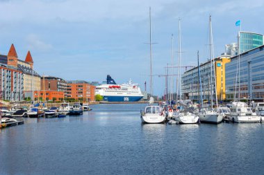 Kopenhag 'da. Danimarka. 15 yıl. Eylül. 2021 yılı. Danimarka 'nın Kopenhag körfezindeki güzel modern binalar. Avrupa Mimarisi Avrupa