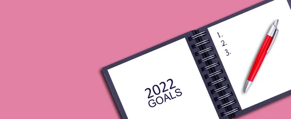 2022 Goals Notepad Pen Pink Background Concept Goals New Year — Stock Photo, Image