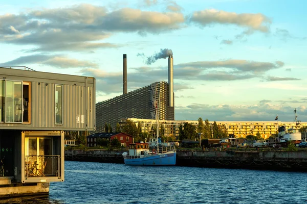 코펜하겐 덴마크 입니다 2021 덴마크 코펜하겐 옥상에 슬로프가 있는아 공장의 — 스톡 사진