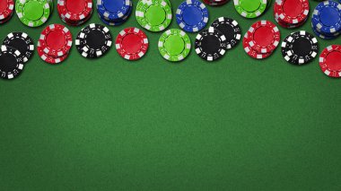 Yeşil masada poker fişleri. Üst Manzara. Uzayı kopyala. Kumar konsepti. Arkaplan.