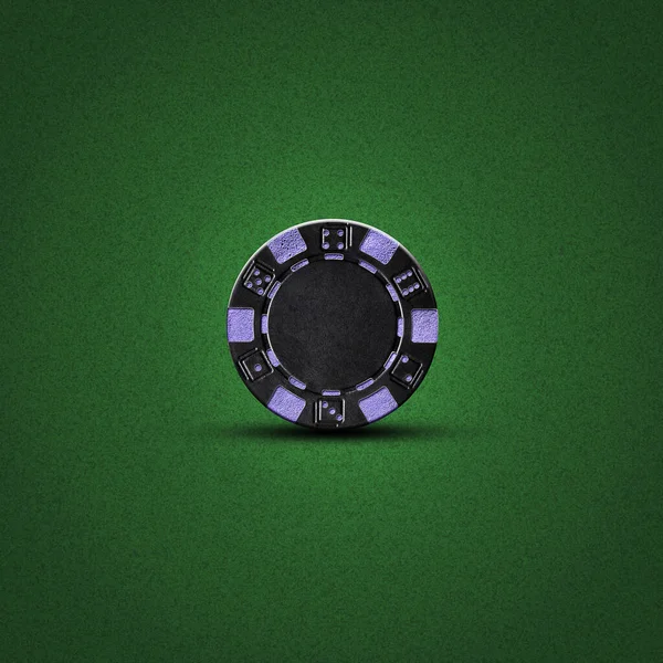 Schwarzer Pokerchip Auf Dunkelgrünem Hintergrund Glücksspiel Hintergrund — Stockfoto