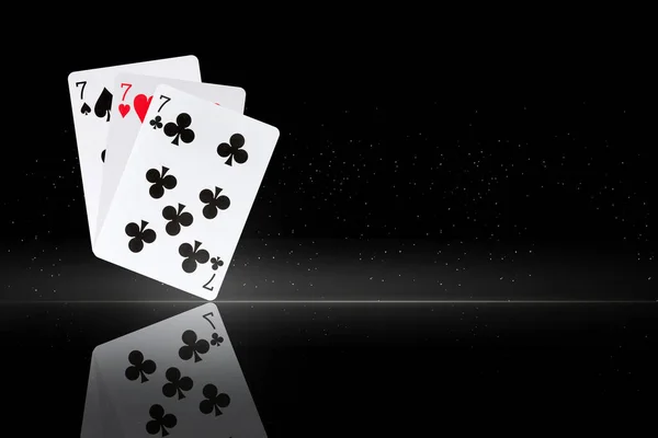 Tre Sette Carte Gioco Sfondo Nero Ricevuto Riflessione Poker Gioco — Foto Stock