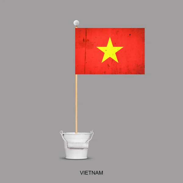 Гранж Флаг Вьетнама Палочке Маленьком Ведре Изолированный Сером Фоне Знаки — стоковое фото