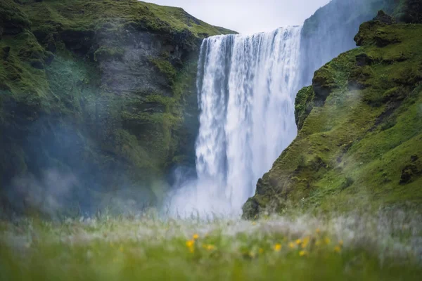 Διάσημος Skogarfoss Καταρράκτης Στη Νότια Ισλανδία — Φωτογραφία Αρχείου