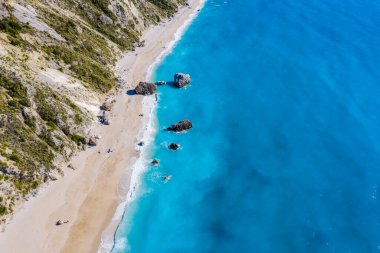 Kalamitsi kayalık plajı, İyon Denizi, Lefkada adası, Yunanistan.
