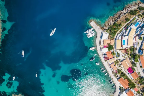 Assos Pintoresco Pueblo Pescadores Desde Arriba Cefalonia Grecia Vista Aérea —  Fotos de Stock