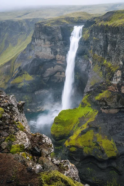 アイスランドのハイフォス滝 アイスランドで最も高い滝の1つ 人気の観光地 美しい景色 — ストック写真