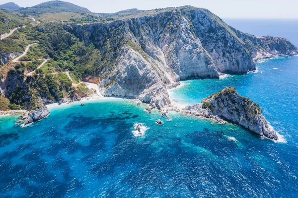 공중에서 내려다보면 그리스 팔로니아 있는아 해변이 보인다 에메랄드 과높은 외딴곳의 — 스톡 사진