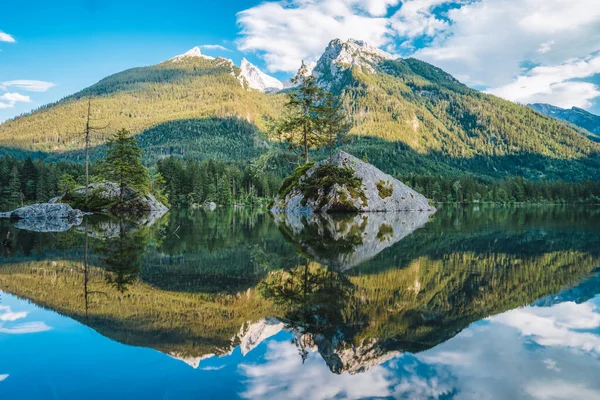 Lago Hintersee Con Reflejo Los Picos Las Montañas Watzmann Ramsau — Foto de Stock