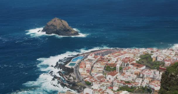Vista Sobre Ciudad Garachico Desde Arriba Océano Atlántico Tenerife Norte — Vídeo de stock