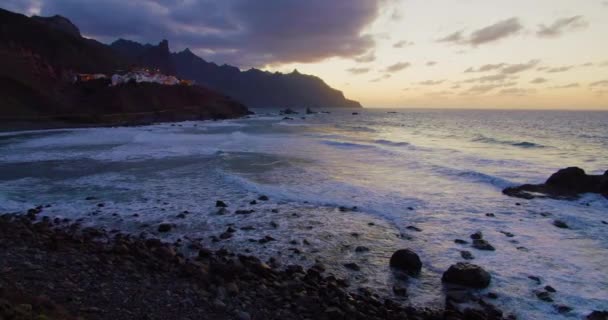 Beautiful Golden Sunset North Tenerife Atlantic Ocean Almaciga Black Sandy — Stockvideo