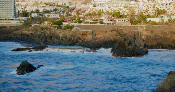 Cityscape Black Ocean Rocks Town Puerto Santiago Tenerife Palm Trees — Vídeos de Stock