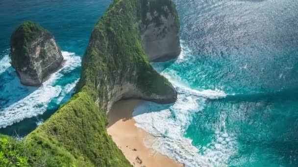 Olas Rodando Bahía Manta Kelingking Beach Isla Nusa Penida Bali — Vídeos de Stock
