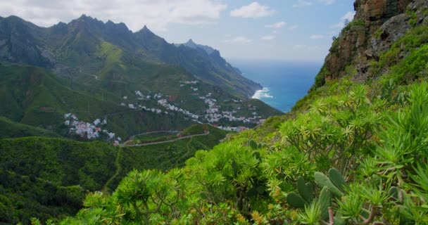 Horská Krajina Pláž Město Severním Tenerife Slunečný Den Nádherný Výhled — Stock video