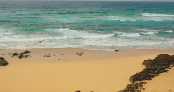 Dream Trip Unspoiled Island Outdoor Adventure Travel Beautiful Sand Golden — Vídeos de Stock