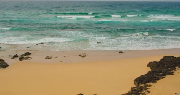 Dream Trip Unspoiled Island Outdoor Adventure Travel Beautiful Sand Golden — Stock Video