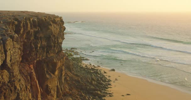 Fuerteventura Canary Islands Ocean Waves Crash Golden Sandy Beach Soft — Wideo stockowe