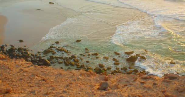 Sea Rocks Beautiful Natural Rocky Beach Summer Sunset Waves Crushing — Video Stock