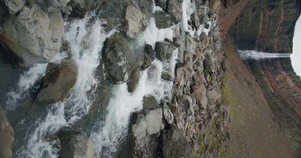 Hengifoss Cachoeira Rio Montanha Leste Islândia — Vídeo de Stock