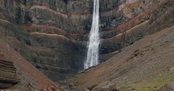 Hengifoss Wasserfall Ost Island Aus Nächster Nähe — Stockvideo