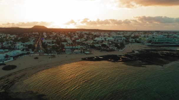 Luftaufnahme Der Stadt Corralejo Fuerteventura Kanarische Inseln Spanien Stadtbild Der — Stockvideo