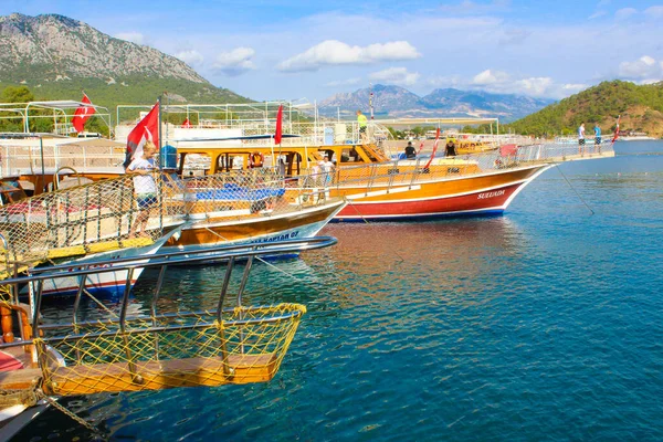 Antalya Turkey Oktober 2020 People Having Fun Yacht Shore Cozy — Stock Photo, Image