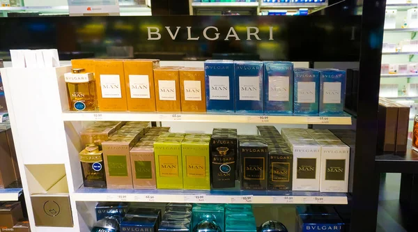 Antalya Turquie Mai 2021 Boutique Affichage Différents Types Parfum Bvlgari — Photo