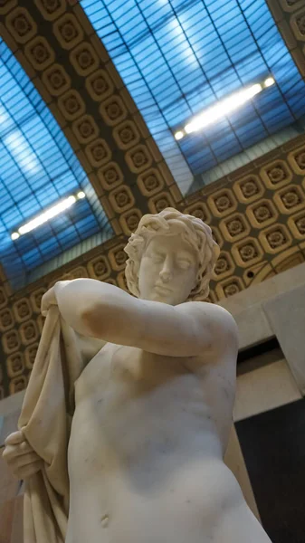 Paryż Francja Grudnia 2021 Rzeźba Muzeum Orsay Znajduje Się Dawnej — Zdjęcie stockowe