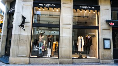 Lüksemburg - 01 Ocak 2022: Kooples ABD 'nin Lüksemburg mağazası 01 Ocak 2022