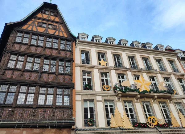 Fransa Nın Strazburg Şehrinde Kışın Tarihi Ahşap Cephe — Stok fotoğraf