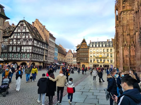 Estrasburgo Alsacia Francia Diciembre 2021 Gente Que Cerca Catedral Nuestra — Foto de Stock