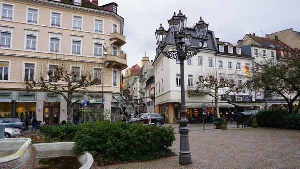 Baden Baden Alemanha Dezembro 2021 Pessoas Que Aproximam Edifícios Históricos — Fotografia de Stock