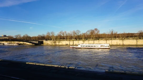 Boat Cruising Seine River Sunny Winter Day Paris — Stock Photo, Image
