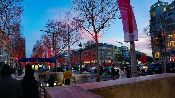 Paris Frankreich Januar 2022 Menschen Auf Den Elysian Fields Den — Stockfoto