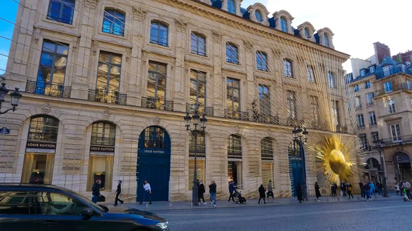 Paryż Francja Stycznia 2022 Fasada Sklepu Odzieżowego Louis Vuitton Metalowe — Zdjęcie stockowe
