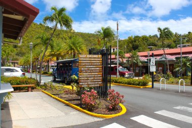 Charlotte Amalie, ABD Virgin Adaları - 4 Mayıs 2022 Charlotte Amalie alışveriş bölgesi