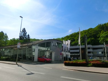 Prag, Çek Cumhuriyeti - 11 Mayıs 2022: Audi AG, merkezi Ingolstadt 'ta bulunan Alman otomobil üreticisi..