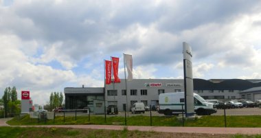 Ternopol, Ukrayna - 14 Mayıs 2022: Haval marka satış mağazasının görüntüsü. Haval, Great Wall Motors 'a ait bir Çin otomobil marketidir.