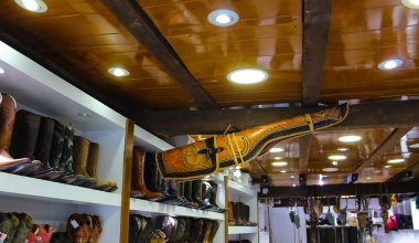 Costa Maya, Meksika, 24 Nisan 2022 Costa Maya yolcu gemisi terminali veya limanında alışveriş yapmak pek çok eğlence için mükemmel bir yer. Mükemmel bir tropikal cennet..