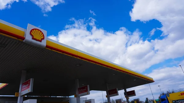 Kattowitz Polen April 2022 Shell Tankstelle — Stockfoto