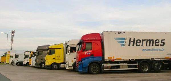 Truckpark Tcheco Maio 2022 Caminhões Caminhões Semi Reboque Estacionamento Caminhões — Fotografia de Stock