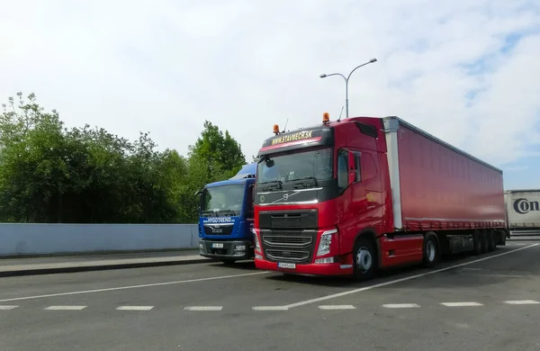 Truckpark Czech Mayo 2022 Camiones Camiones Semirremolque Estacionamiento Camiones Reparto — Foto de Stock