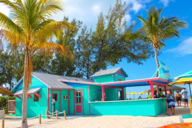 Coco Cay, Bahamalar - 29 Nisan 2022: Konukların günü eğlenerek geçirebileceği Bahamalar 'daki Cococay Adası.