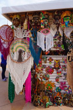 Cozumel, Meksika - 04 Mayıs 2022: Cozumel, Meksika 'da yerel el yapımı ürünler