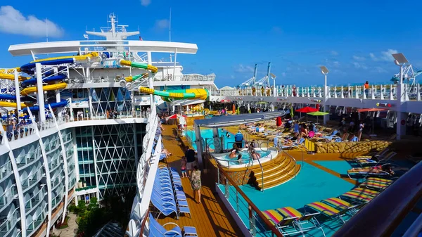 Miami Usa April 2022 People Having Fun Pools Bars Entertainment — Stock Photo, Image