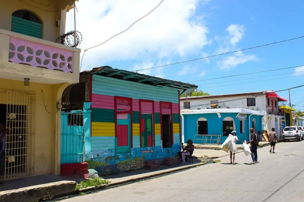 Puerto Plata Mei 2022 Lokale Bevolking Buurt Van Kleurrijke Gebouwen — Stockfoto