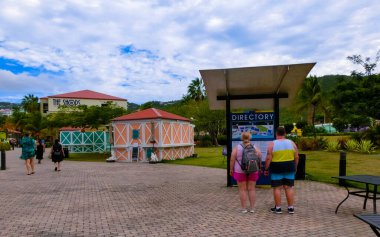 St Thomas, USVI - 4 Mayıs 2022: St Thomas, USVI 'deki Yacht Haven Grande marinasının görüntüsü.