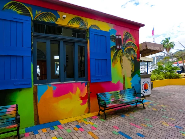 St Thomas, USVI - 4 Mayıs 2022: St Thomas, USVI 'deki Yacht Haven Grande marinasının görüntüsü.