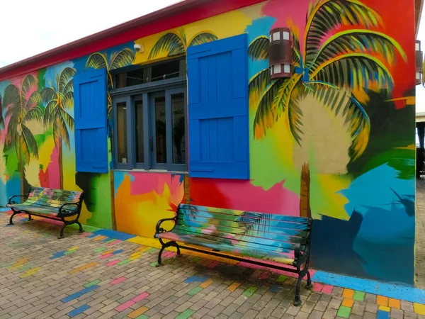 St Thomas, USVI - 4 Mayıs 2022: St Thomas, USVI 'deki Yacht Haven Grande marinasının görüntüsü.